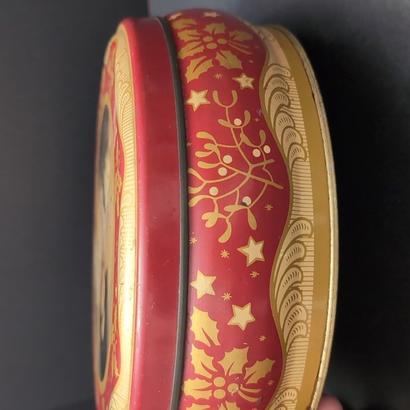 Vintage Peak Frean ,Red and Gold Decorative Tin With Boy And Rabbit . - Picture 3 of 9